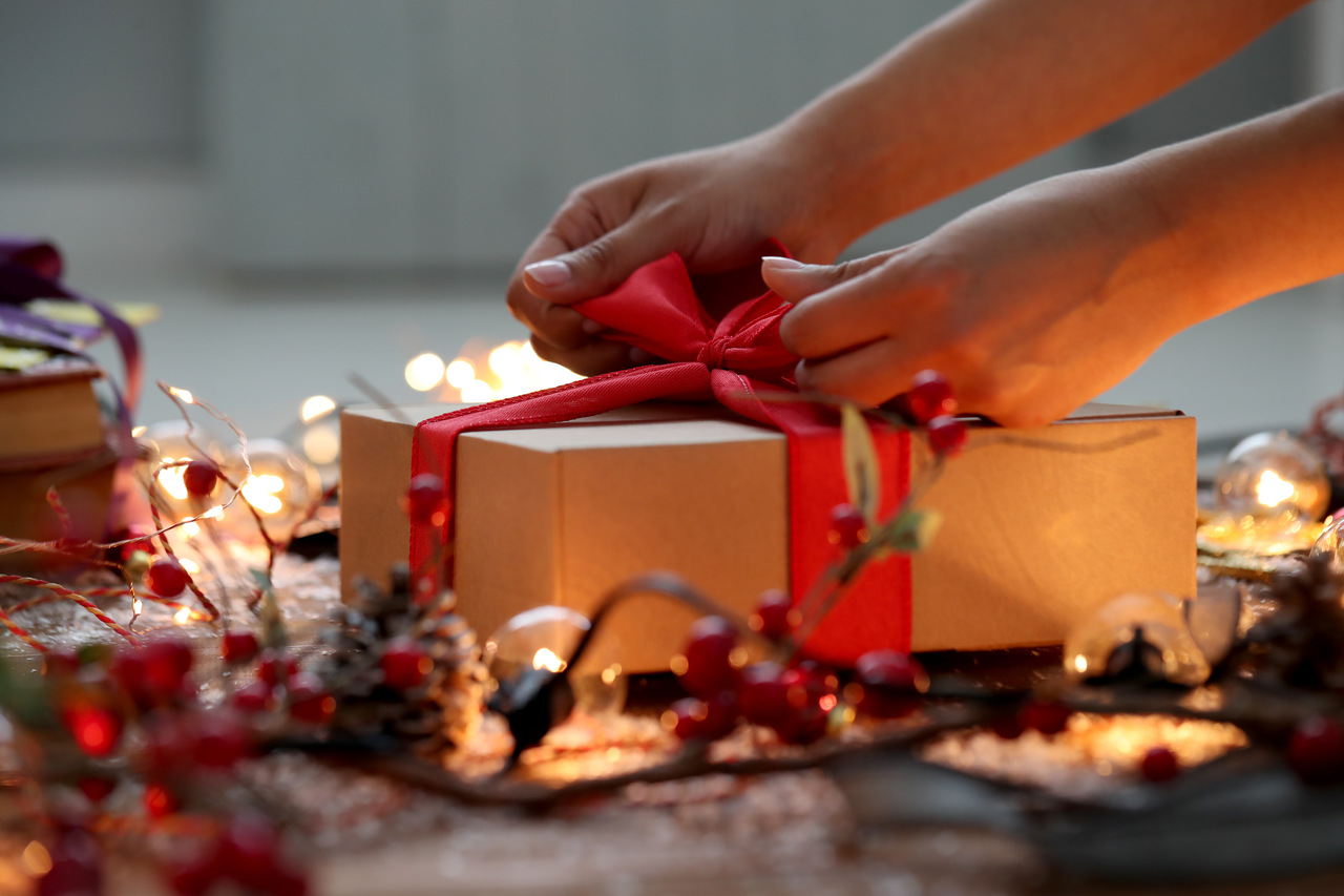 5 ways to wrap gifts