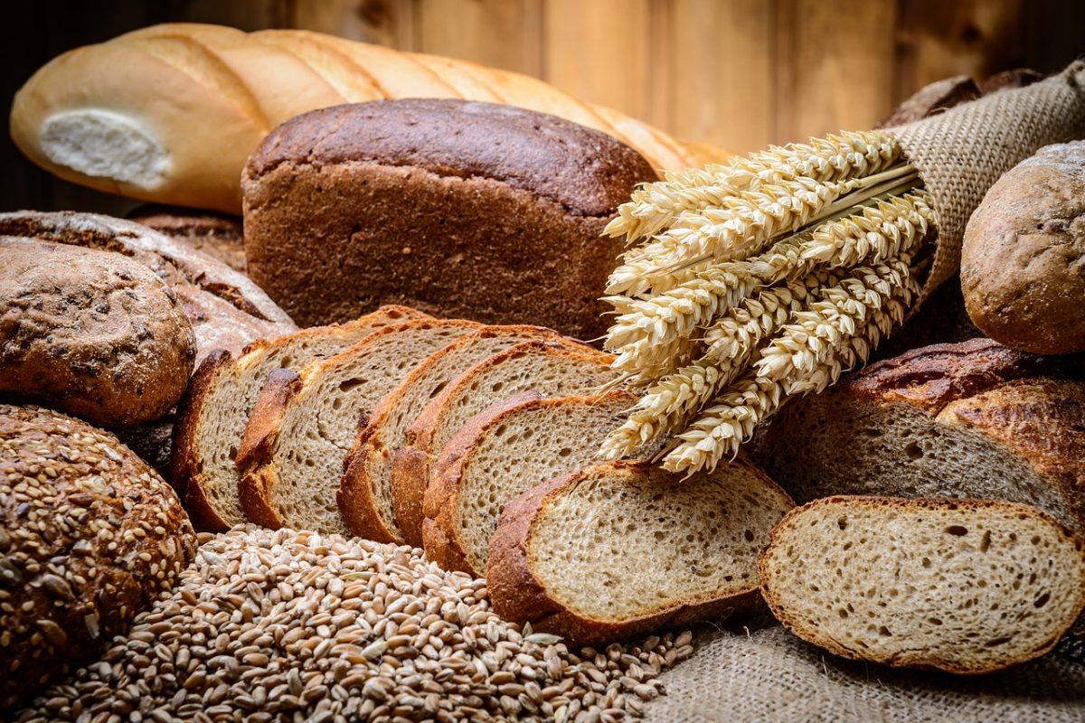 Ways to store bread to keep it fresh longer