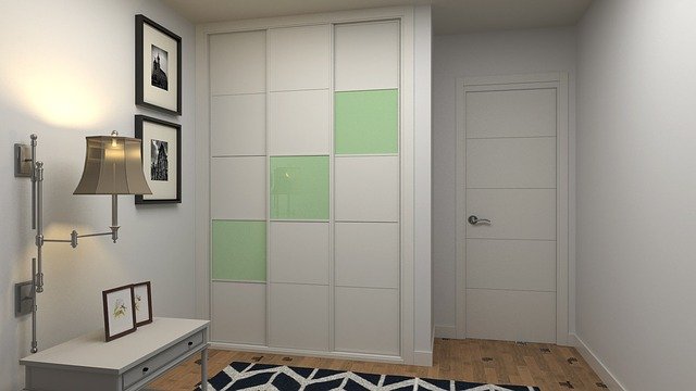 Functional apartment furnishing? Opt for sliding closets!