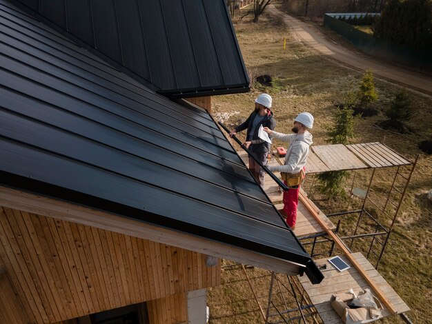 Understanding the Benefits of Metal Roofing for Your Home